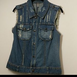 Denim Vest w/ Crochet Back🔥🔥